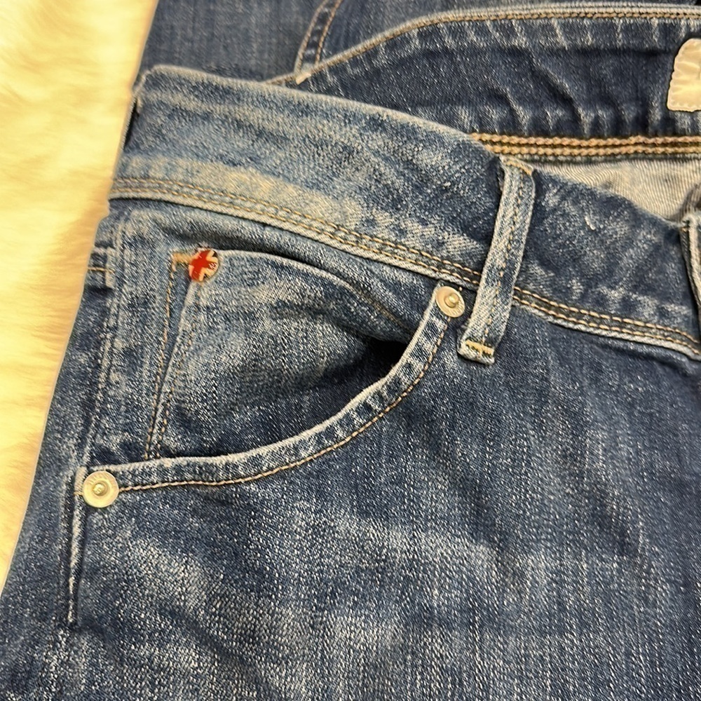 Hudson super model Colin skinny Jean size 28 one button missing and paint stains - Picture 3 of 14
